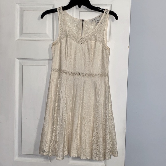 American Rag Cie Off White Ivory Lace Fit & Flare Sleeveless Dress - Picture 4 of 10